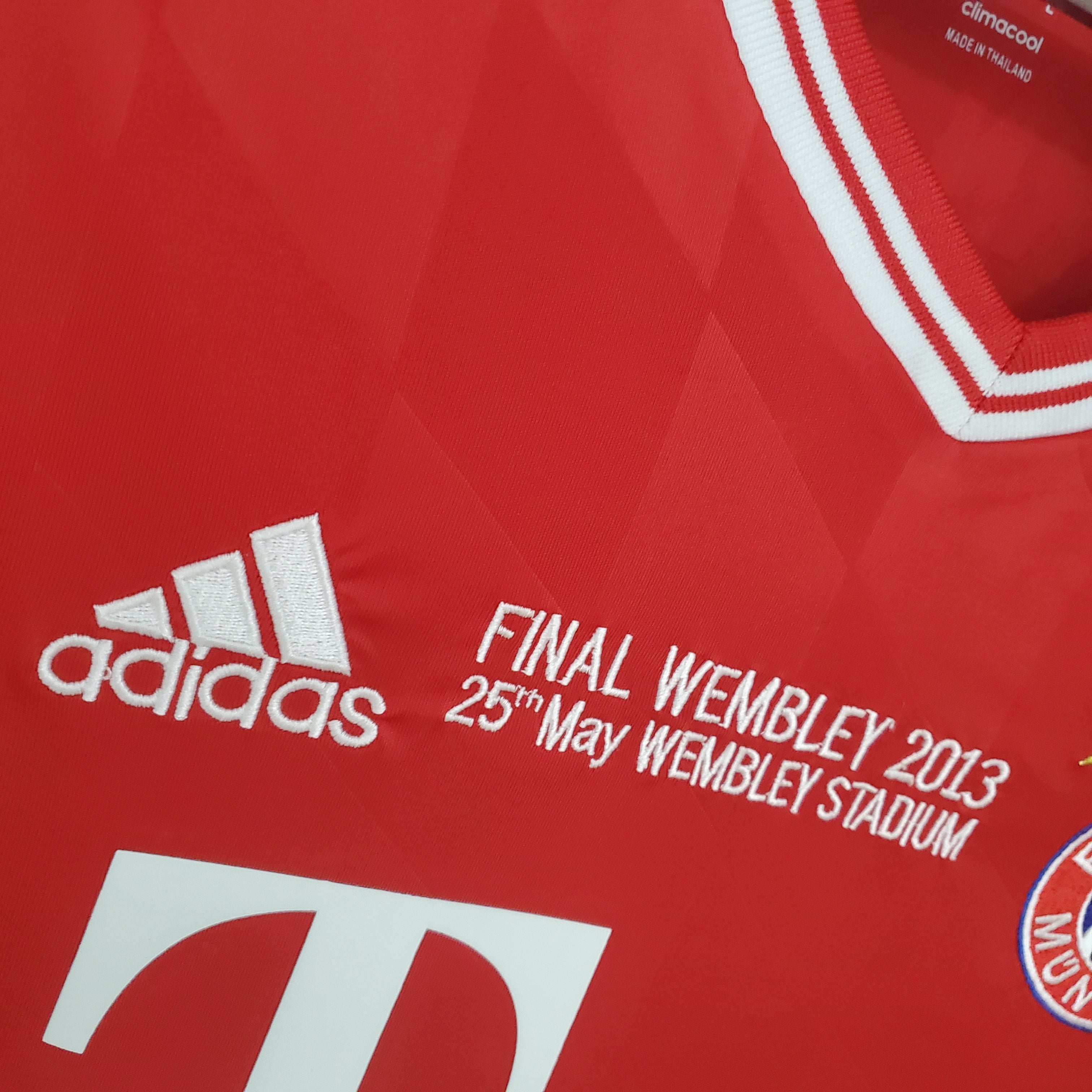 Jersey Long Sleeve Bayern de Munique Champions League 2013/14 - Red