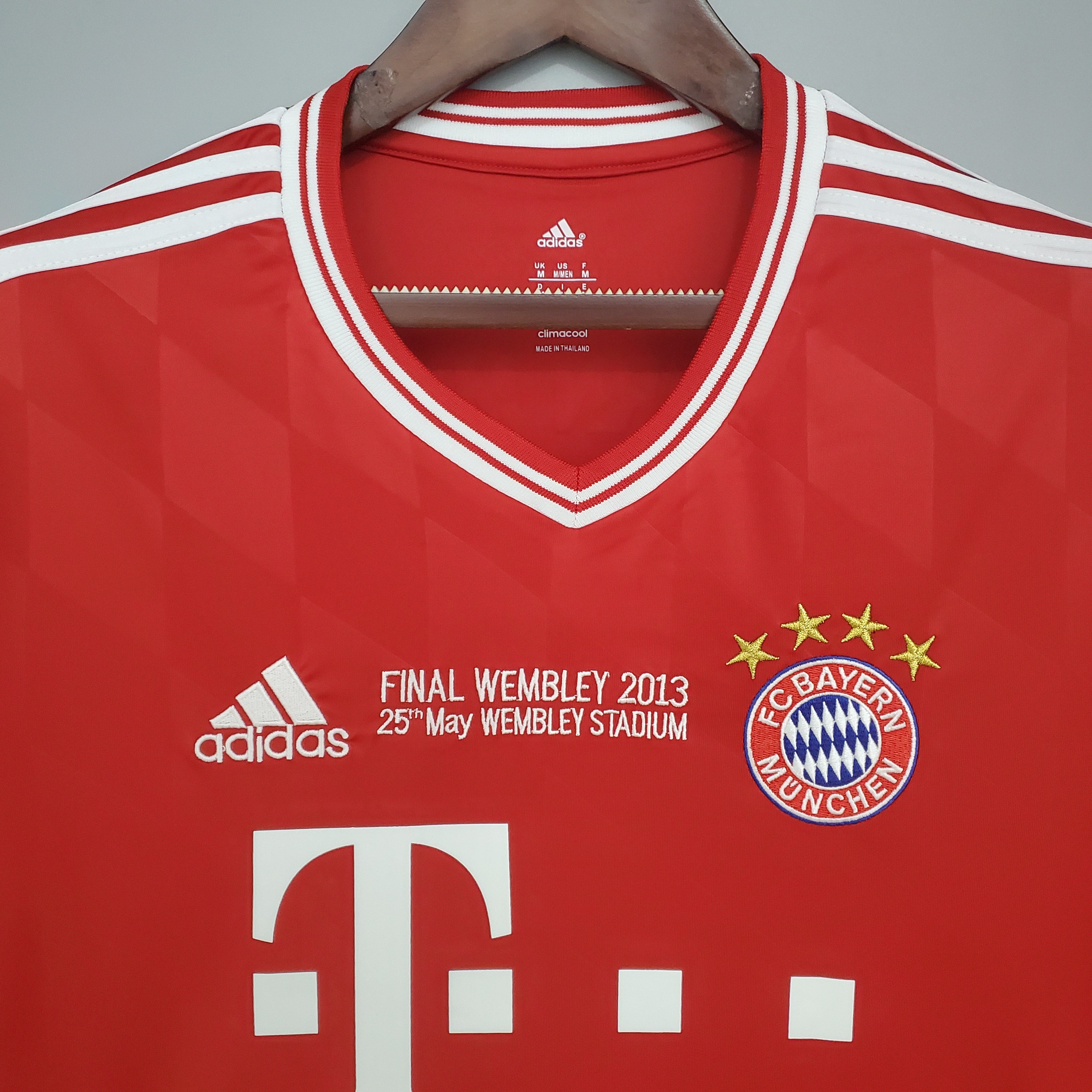 Jersey Long Sleeve Bayern de Munique Champions League 2013/14 - Red