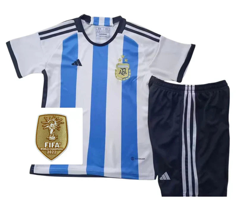 Kids Kit Argentina 3 Estrelas 22/23 - Of Patch de Campeão da Copa do Mundo