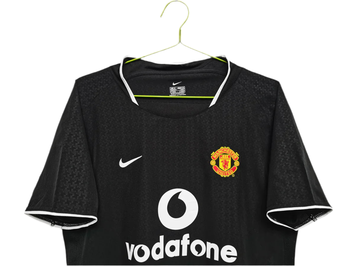 Jersey Manchester United  Retro 03/04 - Black