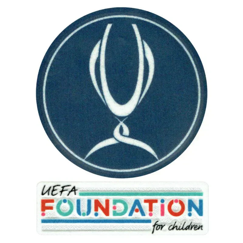 Patch Supercopa da UEFA + conjunto de emblemas básicos - 21/22